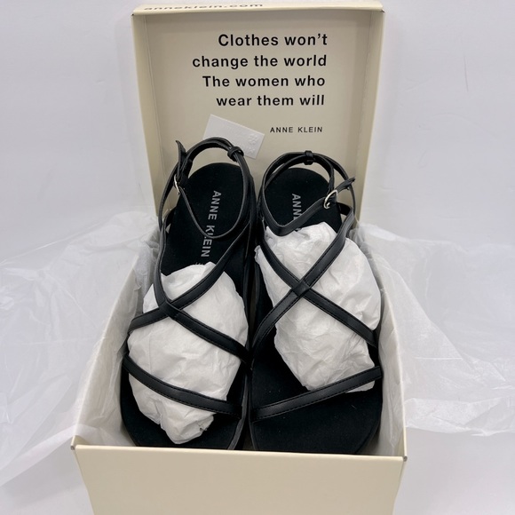 ANNE KLEIN BLACK PLATFORM STRAP SANDALS, INSOLE IS SUPER CUSHIONY, SIZE 9.5M - Picture 14 of 16
